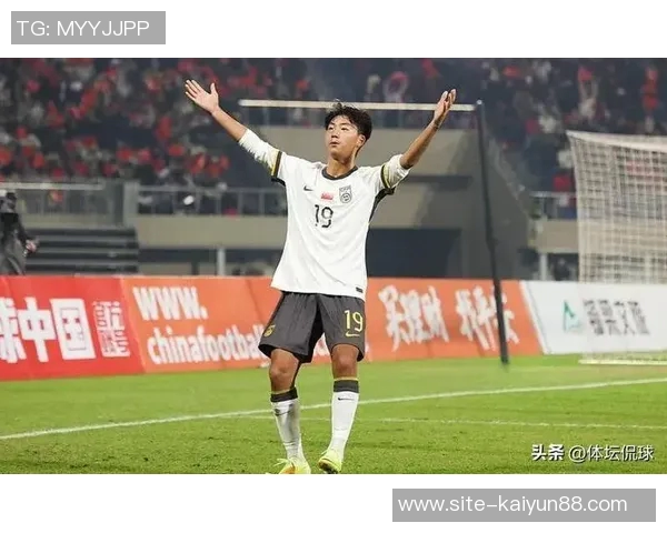 U16国足展现强大实力谢晋头球破门完成帽子戏法助球队10-0领先东帝汶