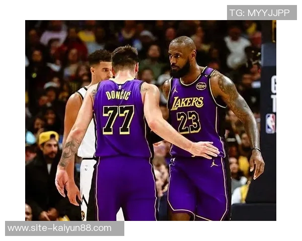 詹姆斯在快船训练引发湖人紧张局势意在施压球队不愿他复出